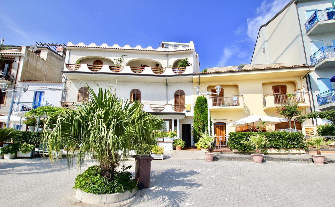 Le Case Del Borgo - Perla Capo dʼOrlando Eksteriør bilde